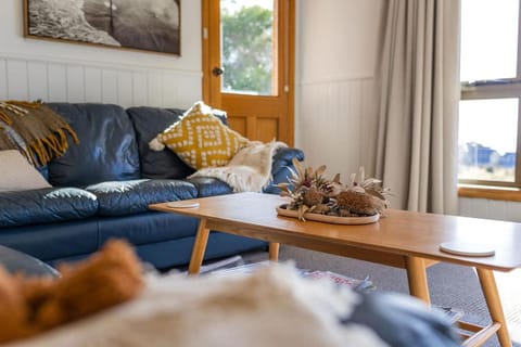 Beach Break - Diamond Island House in Bicheno