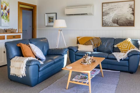 Beach Break - Diamond Island House in Bicheno