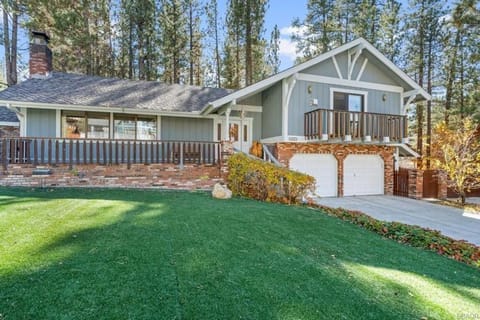 Property building, Spring, Day, Garden