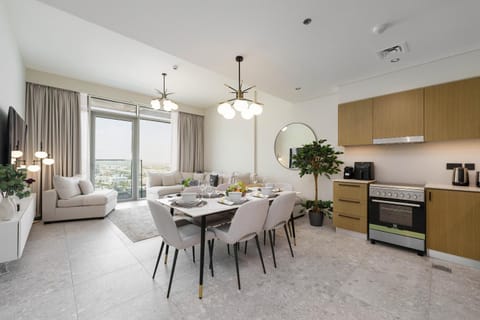 Living room, Dining area, kitchen