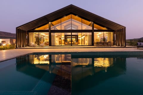 Property building, Swimming pool