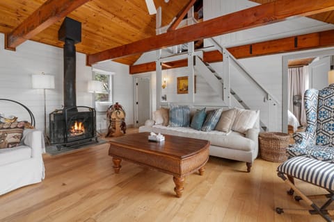 Living room, Seating area, flat iron