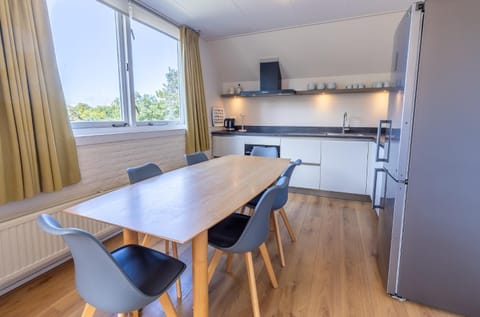 Vrijvakantiehuis Jhr de Casembrootplein 13 Apartment in Domburg