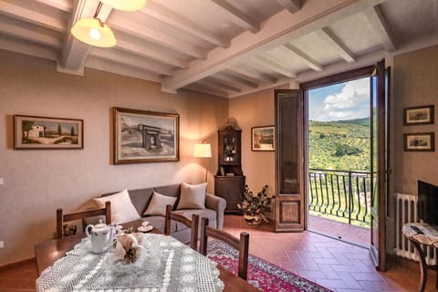 Natural landscape, TV and multimedia, View (from property/room), Balcony/Terrace, Living room, Seating area, Dining area