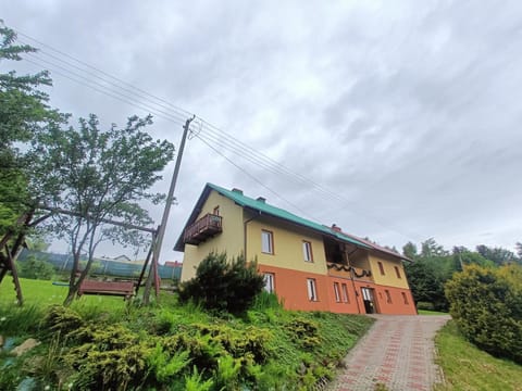 Property building, Day, Garden, Garden