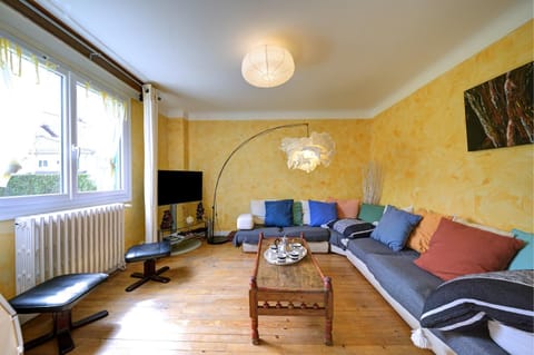 Property building, Living room
