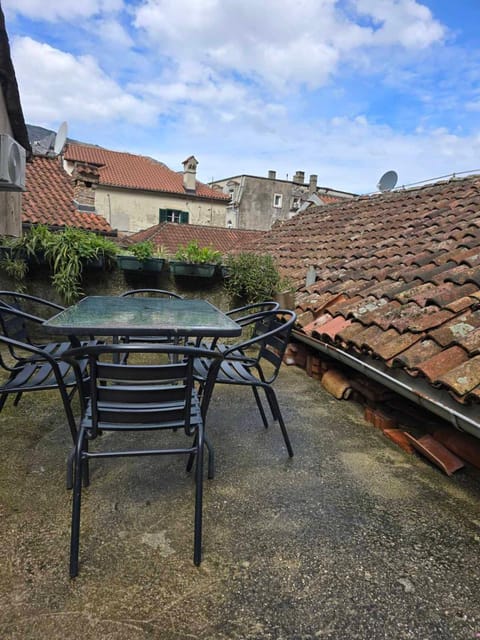 Nada's room with terrace Vacation rental in Kotor