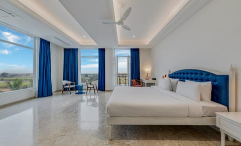 View (from property/room), Photo of the whole room
