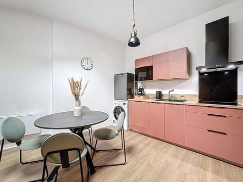 Tour d'Auvergne - Appartements en plein centre ville, proche de la cathédrale et de la place de Jaude Apartment in Clermont-Ferrand