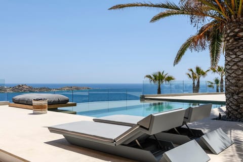 Day, Natural landscape, Pool view, Sea view, Swimming pool, Swimming pool, sunbed