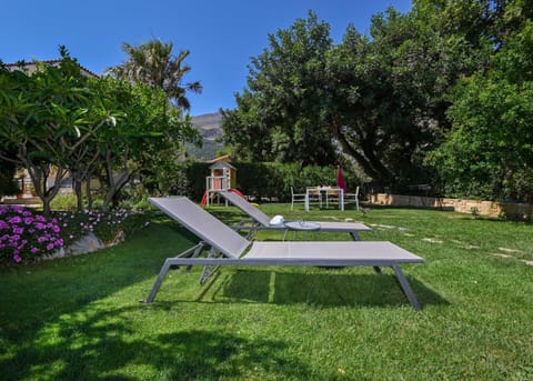 Natural landscape, Garden, sunbed