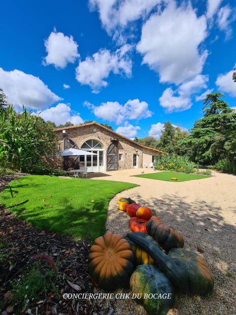 Property building, Natural landscape, Garden view