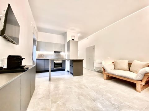 TV and multimedia, Kitchen or kitchenette, Living room