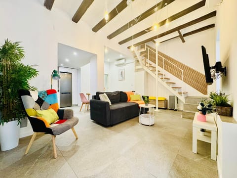 Design & Stylish House in the CENTER of Valencia House in Valencia