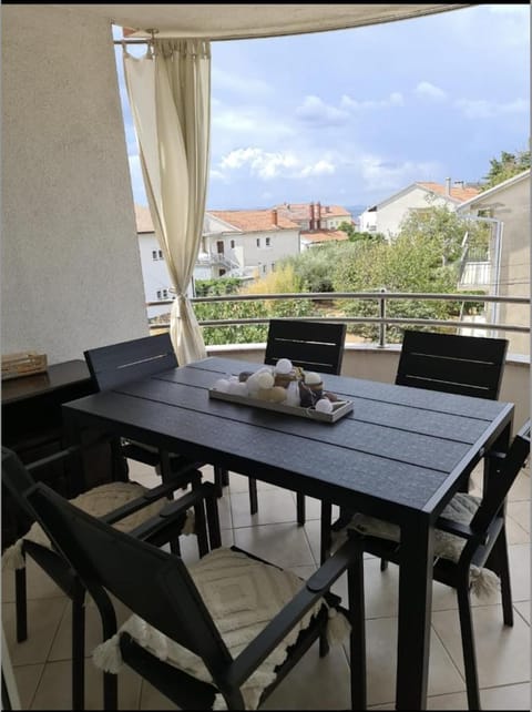 Patio, Day, View (from property/room), Balcony/Terrace, Seating area