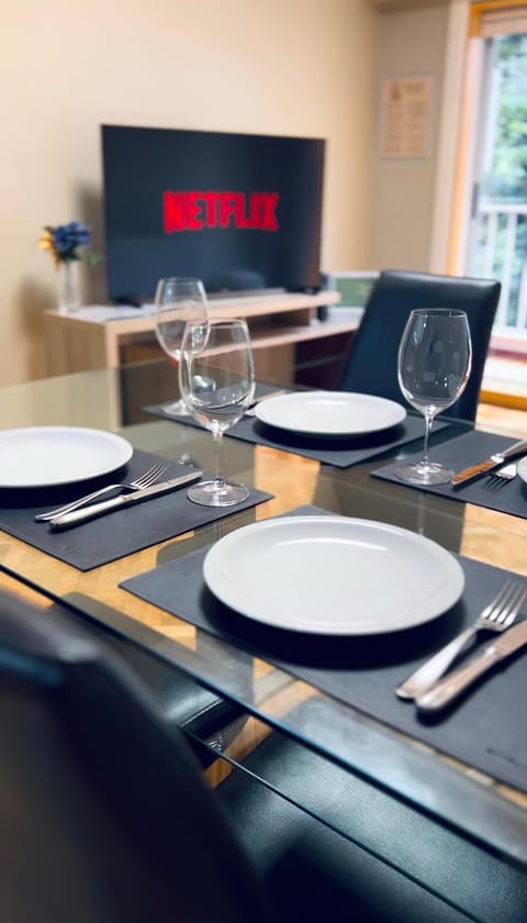 TV and multimedia, Dining area, furniture