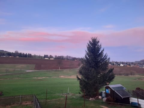 Neighbourhood, Natural landscape, View (from property/room), View (from property/room), Garden view, Garden view, Mountain view, Mountain view, River view, River view, Street view, Street view, Sunrise, Quiet street view, Inner courtyard view