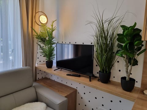 TV and multimedia, Seating area