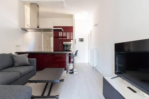 TV and multimedia, Kitchen or kitchenette, Living room, Seating area, stove