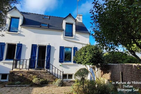 Property building, Spring, Day, Garden, Garden view