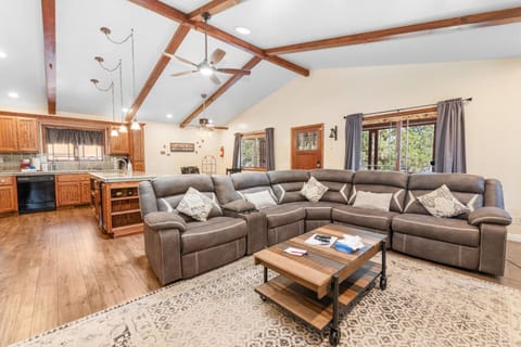 Kitchen or kitchenette, Living room, Seating area