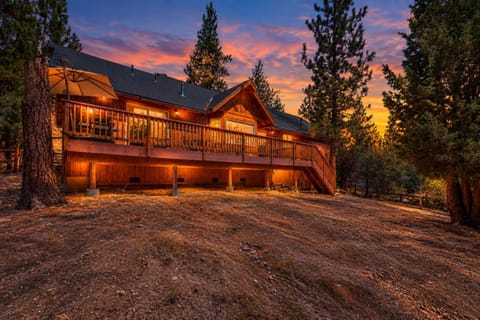 Property building, Spring, Day, Natural landscape, Mountain view