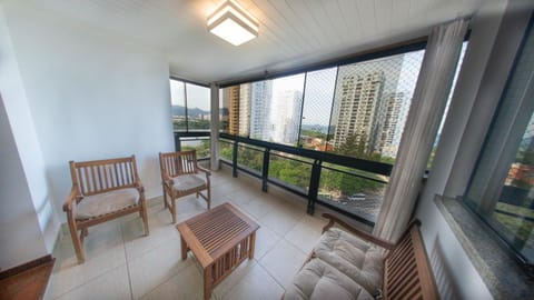 Belíssimo Apartamento Beira Mar em Ótima Localização Apartment in Rio de Janeiro