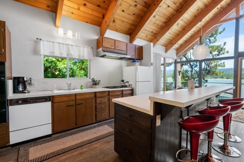 Natural landscape, Coffee/tea facilities, Kitchen or kitchenette, Dining area, dishwasher