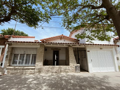 Facade/entrance, Parking