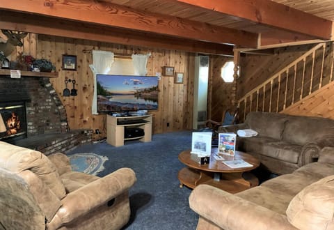 TV and multimedia, Living room, Seating area, flat iron
