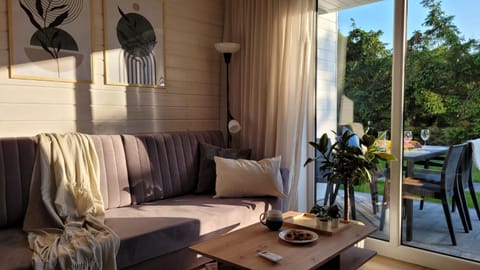 Day, Garden, View (from property/room), Balcony/Terrace, Living room, Seating area, Garden view