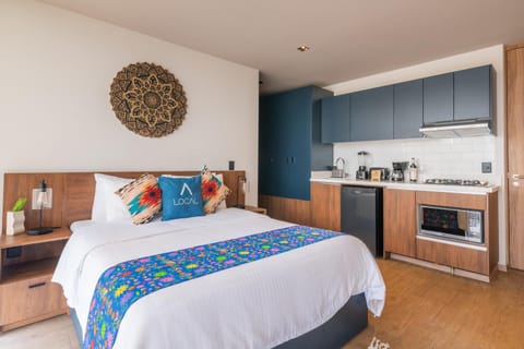 Bed, Kitchen or kitchenette, Photo of the whole room, Dining area