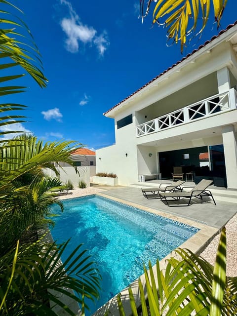 Pool view, Swimming pool, sunbed