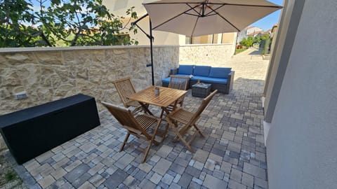 Casa Mili - Ante & Marta Apartment in Tisno