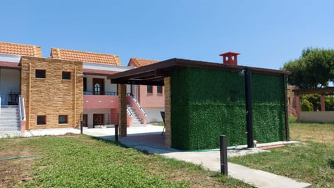 Property building, Garden view