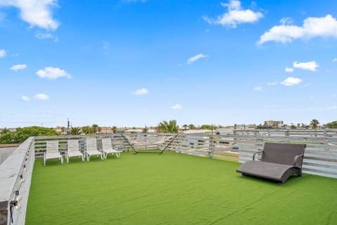 Patio, Neighbourhood, Balcony/Terrace, Seating area