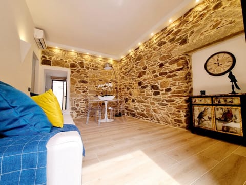 Living room, Dining area, air conditioner