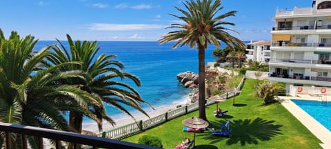 Day, Balcony/Terrace, Beach, Sea view, sunbed