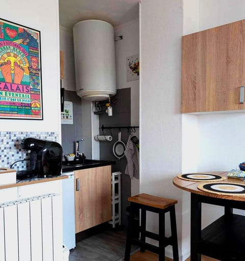 Studio plage, vue mer et dragon, garage pour moto Apartment in Calais