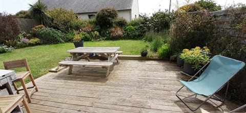 Patio, Garden, Balcony/Terrace, Garden view, sunbed