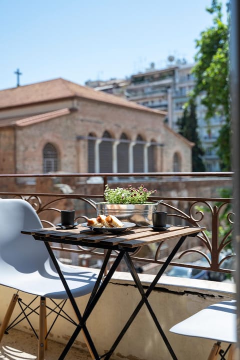 Patio, Day, View (from property/room), Balcony/Terrace, Dining area, Lunch
