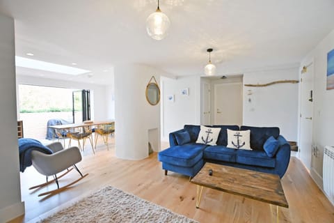 The Old Cottage Bakery Apartment in Lyme Regis