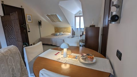 Photo of the whole room, Seating area, Dining area, Bedroom