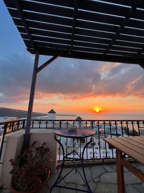 Sunset view apartment Apartment in Oia