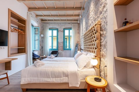 Bed, TV and multimedia, Photo of the whole room, Bedroom, wardrobe