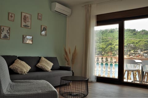 Jungle & Sea Boxavia Apartment in Zadar County