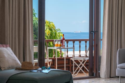 Balcony/Terrace, Living room