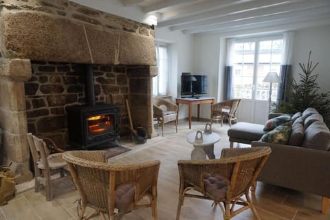 Communal lounge/ TV room, flat iron
