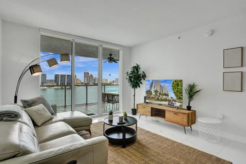 Marina Bay Sunny Isles 1005 Apartment in Sunny Isles Beach