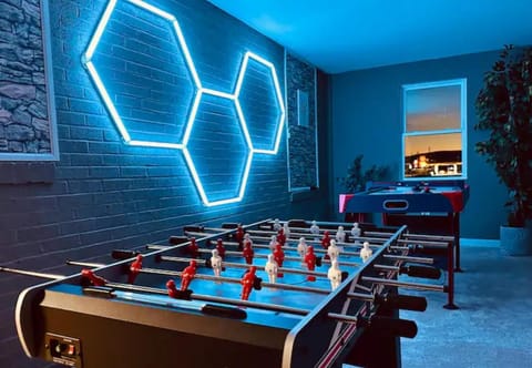 All Seasons Cottage - Game Room - Firepit By Zen Living Short Term Rental House in Luray